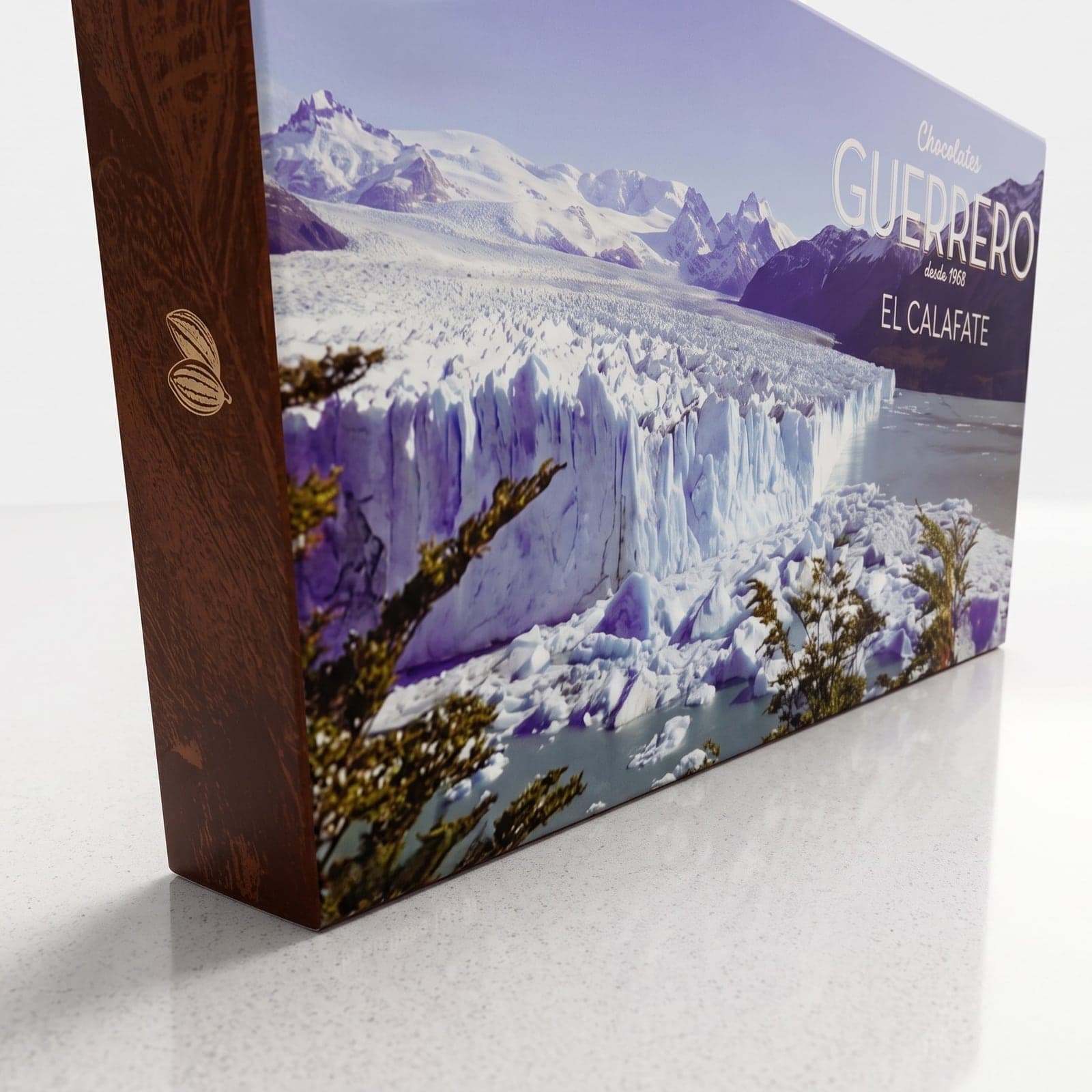 Caja cerrada del surtido de chocolates artesanales de 1/4 kg, de pie, con el Glaciar Perito Moreno impreso en la tapa