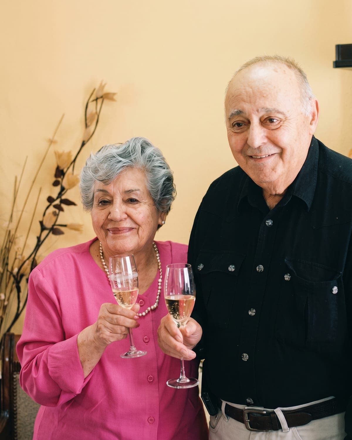 Don Zelmar Guerrero, fundador de Chocolatería Guerrero, junto a su esposa